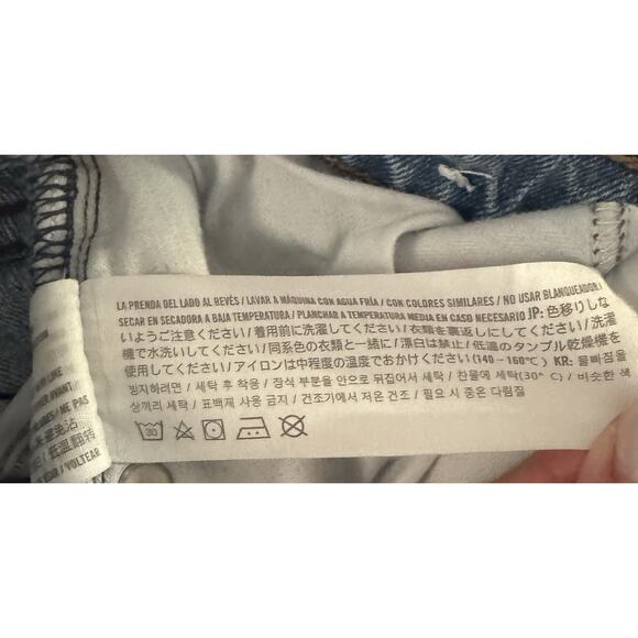 Abercrombie & Fitch ‘90s Straight Ultra High Rise Jeans Light Wash Size 29 - Picture 7 of 7